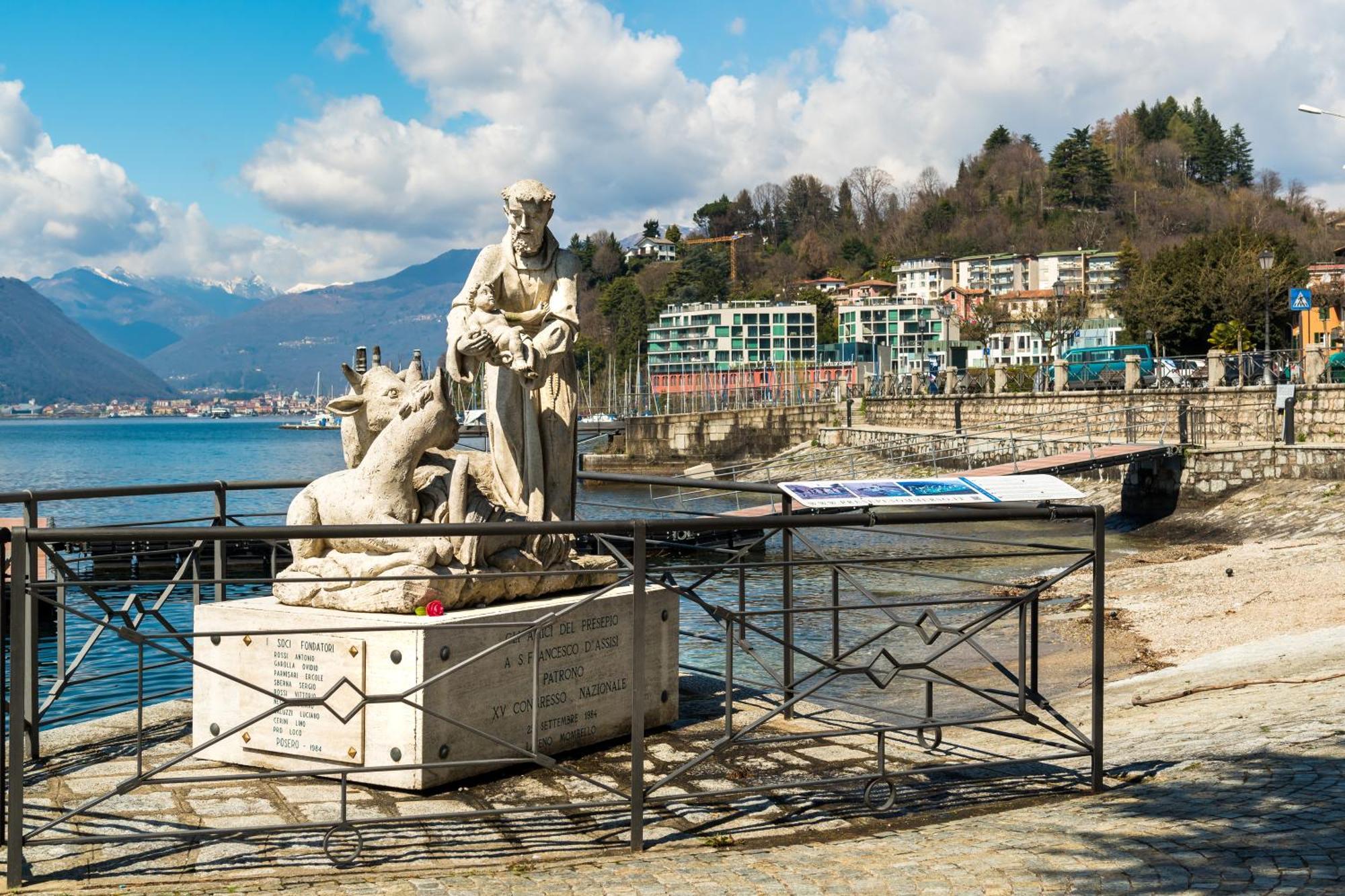 Appartamento Il Golfo Lake View - Happy Rentals Laveno-Mombello Exterior photo