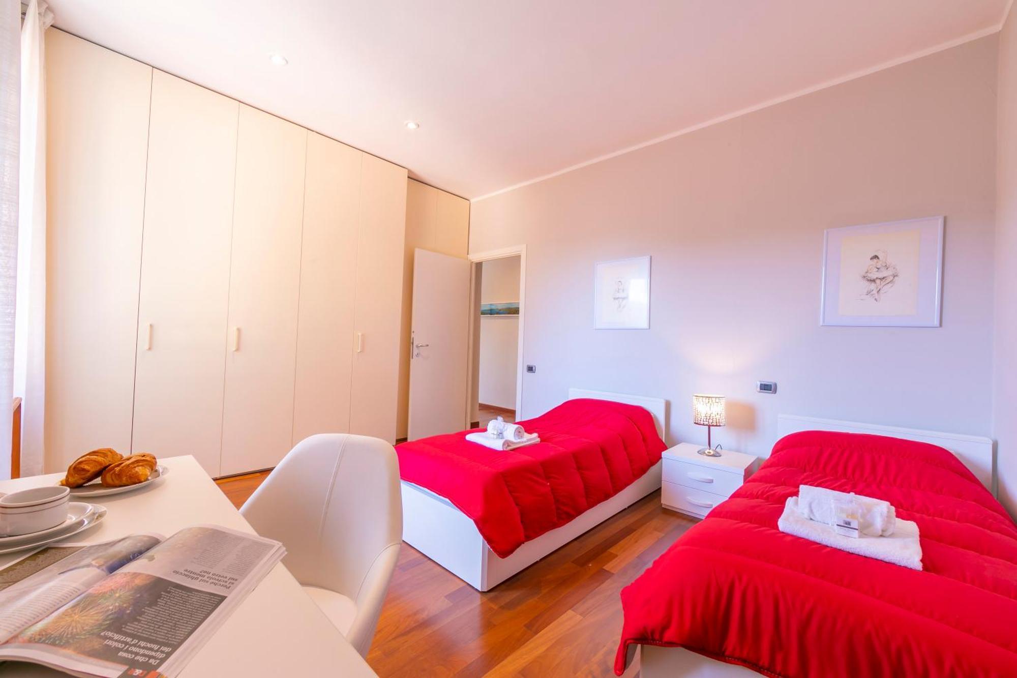 Appartamento Il Golfo Lake View - Happy Rentals Laveno-Mombello Exterior photo