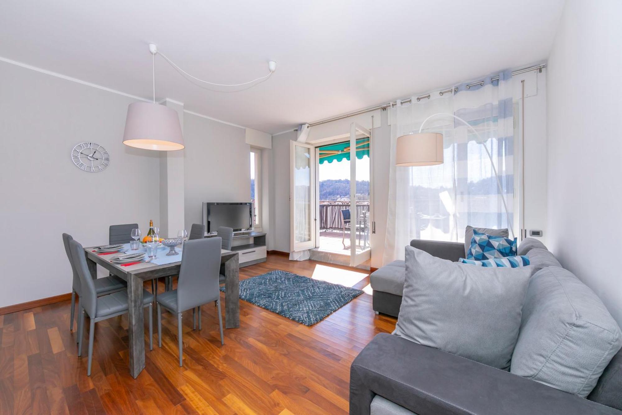 Appartamento Il Golfo Lake View - Happy Rentals Laveno-Mombello Exterior photo