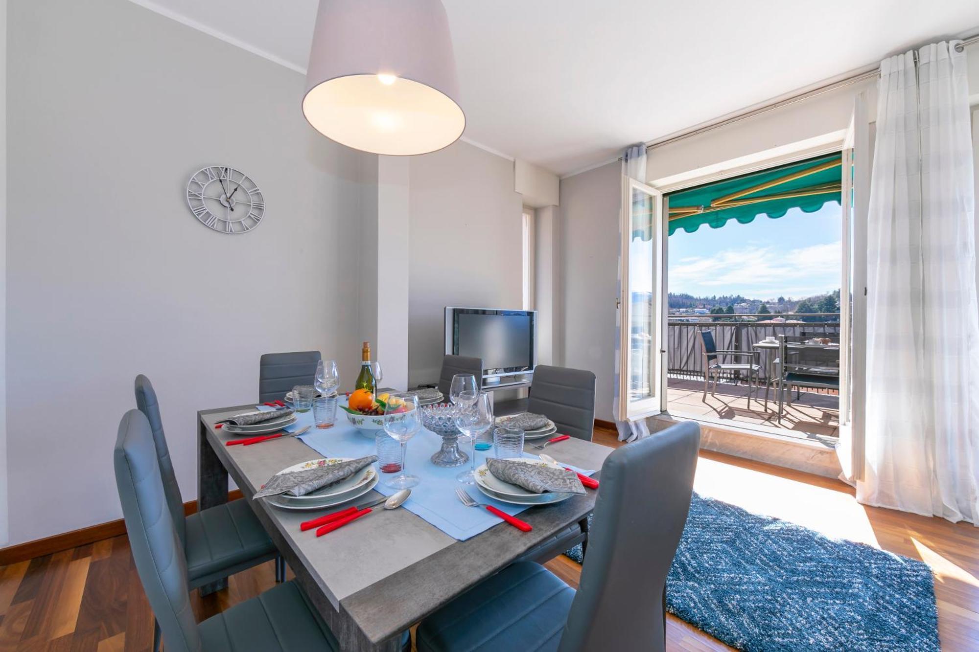 Appartamento Il Golfo Lake View - Happy Rentals Laveno-Mombello Exterior photo